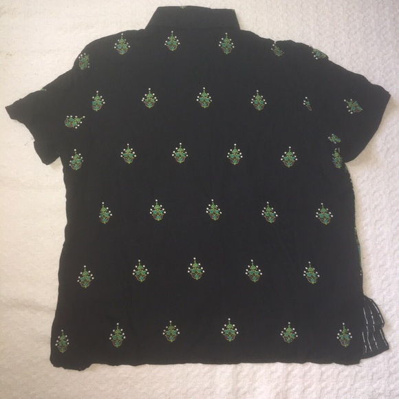 Printed Button-up Shirt - Picture 3 of 4